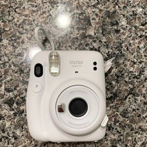 Fujifilm Instax Mini 11 Camera